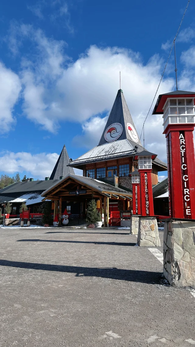 From winter to spring in just a few hours! Arctic weather likes to keep us on our toes! 😄☀️🌨️ 

#santaclausoffice #santaclausvillage #arcticcircle #visitrovaniemi #springinlapland